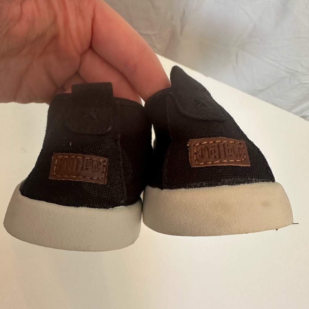 NWOT Casual Black Sneakers Mad Paw slip-on canvas 10 memory foam slides pink - Picture 3 of 14